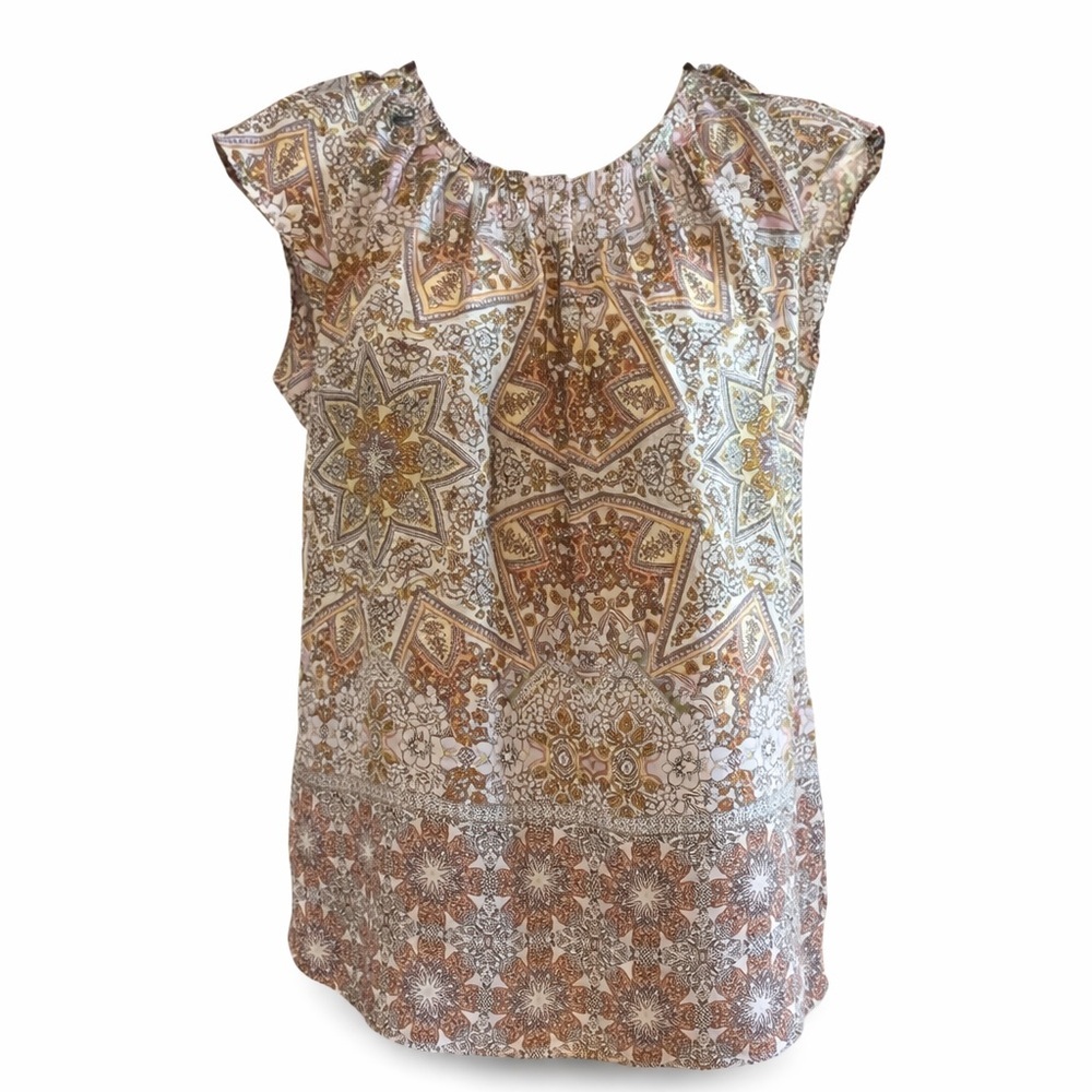 Lauren Conrad gently worn cute design shirt
